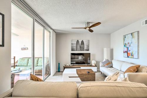 B&B Jupiter - Jupiter Bay Condo with Pool Less Than Half Mile to Beach! - Bed and Breakfast Jupiter