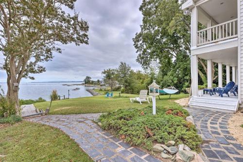Hot Tub + Private Beach: Waterfront Urbanna Escape in Irvington (VA)
