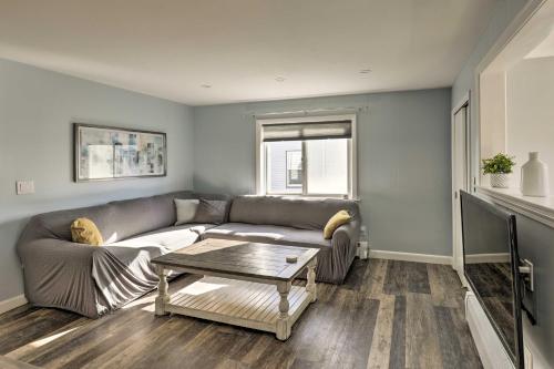 Pet-Friendly Revere Getaway, Steps from the T!