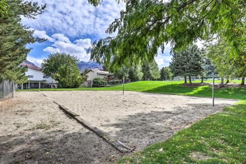 Cottonwood Heights House with Deck and Gas Grill!