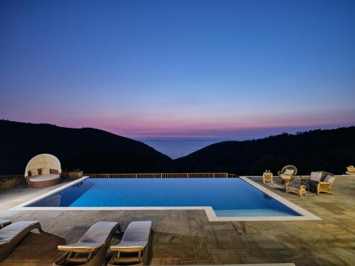 전망, Karousa Villa - A luxury retreat with stunning views, by Zantewize in 아나포니트리아