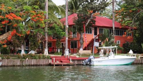 B&B Belize City - River Bend Resort Bze - Bed and Breakfast Belize City