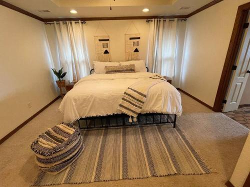 Enjoy leisure at 4BR, fireplace, & whirlpool