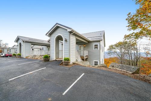 Vista Beech Retreat in แบนเนอร์เอลค์ (นอร์ทแคโรไลนา)