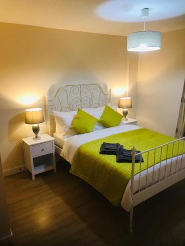 ochiltree apartment