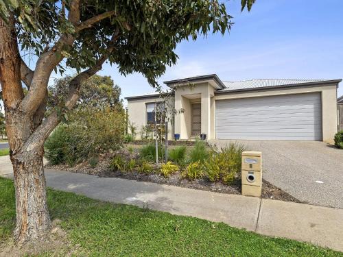 Yallock Beach House 1