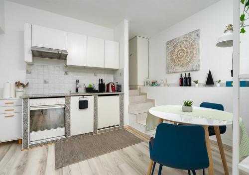 Oprema, Casa Belvedere in Melano