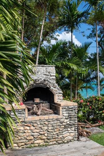 Orange Hill Beach Inn in Nassau