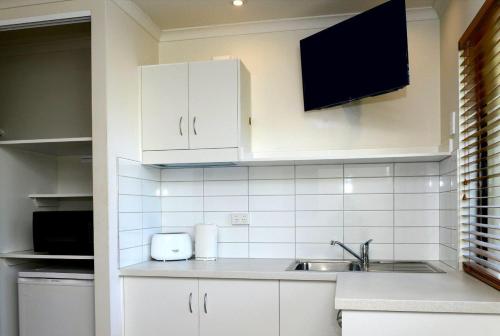 Summit Motel in ทาว์นวิลล์ซิตี้เซ็นเตอร์