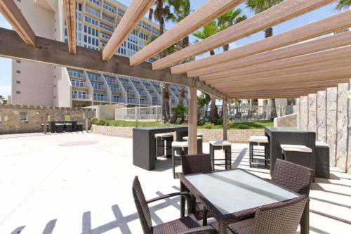 Bahia Mar 985 by Padre Island Rentals