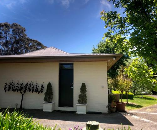 ทางเข้า, Wotama, Macedon B and B, Honour Ave, Mount Macedon in มาเซด้อน