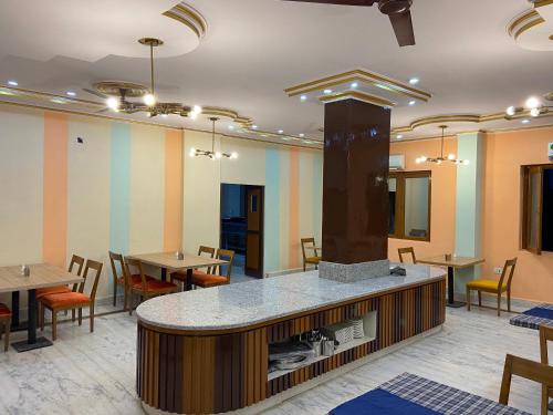 Ресторант, Kenth Hari Resort Dhaulpur by ShriGo Hotels in Dholpur