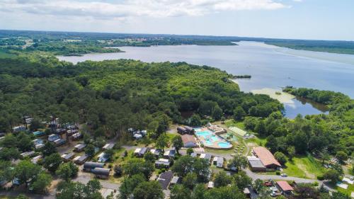 CAMPING AZU'RIVAGE - Hotel - Azur