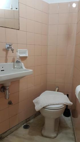 Orange Apartment - Athens Center 3 BD 1.5 BATH - main image