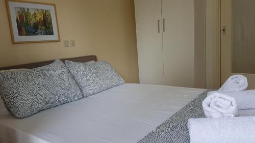 Orange Apartment - Athens Center 3 BD 1.5 BATH - image 8
