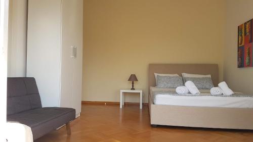 Orange Apartment - Athens Center 3 BD 1.5 BATH - image 8