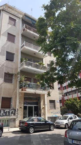 Orange Apartment - Athens Center 3 BD 1.5 BATH - image 4