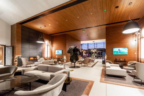325381379 Le Domaine des Vanneaux Golf et Spa Mgallery