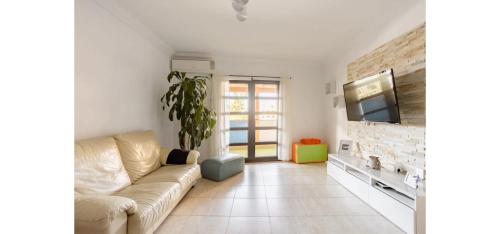  Casa Krisma, Fabulous Modern Spacious 2 bedrooms apartment, Remote Work, Fast WIFI, Parking and AC in Adeje