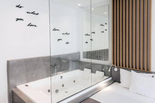 Porto Sea View Apartments - Luxury Junior Suites