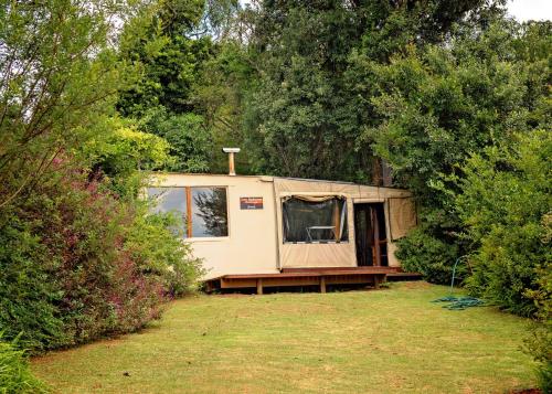 Stanford Lake lodge