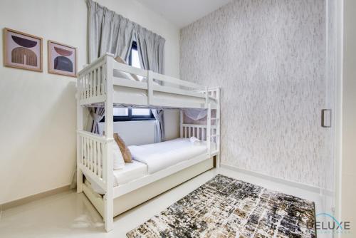 Extensive 3BR Townhouse at Janusia Damac Hills 2 by Deluxe Holiday Homes, Dubaj (fotografie 2)