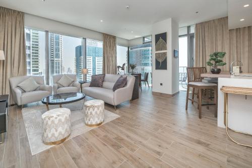 Luton Vacation Homes - Luxury & High floor 2BR , Jumeirah Living Marina Gate 3 - 48AB07, Dubai (photo 2)