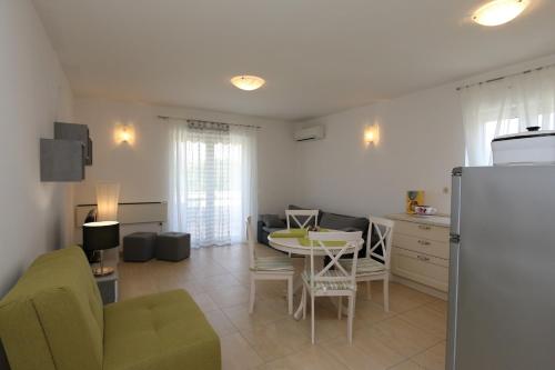 One-Bedroom apartment Standard image 10
