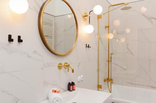 Luxury Apartment Praga Kepna by Renters Prestige
