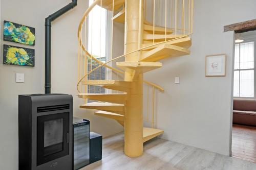 The Gordon Townhouse by AirAgents