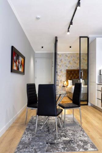 Alimama Spaces: The Manson Newton Villa Ellipse