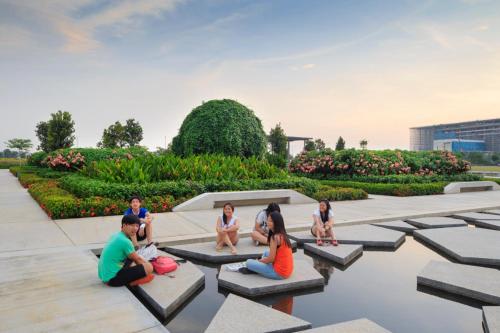 Zillion Cozy - Trefoil Setia Alam- Next to Setia City Mall & Convention Centre in Shah Alam