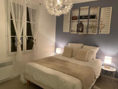 Cosy By DREAM APARTMENTS