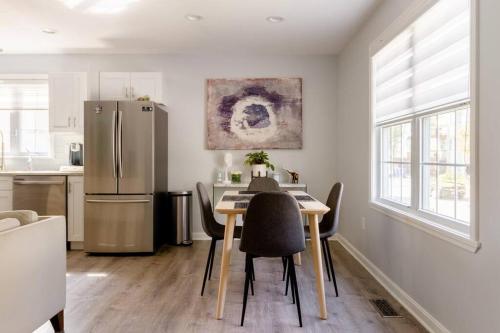 virtuve, The Longmont Luxury Condo in the heart of providence in Natika (MA)