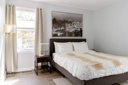The Longmont Luxury Condo in the heart of providence in Natika (MA)