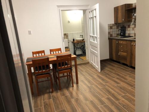 Mormota Vendeghaz in Mezokovesd