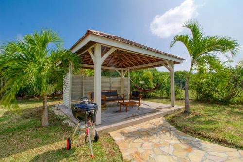 Fasiliti, Villa au calme avec piscine - MQSA27 in Sainte-Anne