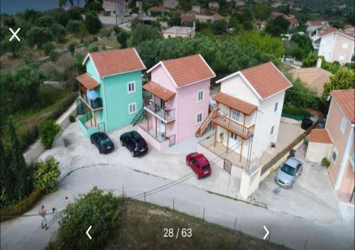 ΣΑΡΑΝΤΗΣ ΜΑΡΚΌΠΟΥΛΟς 1
