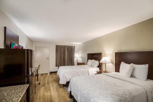 Red Roof Inn PLUS+ Dallas - Addison - image 12