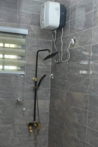 Auxano Service Apartment 2