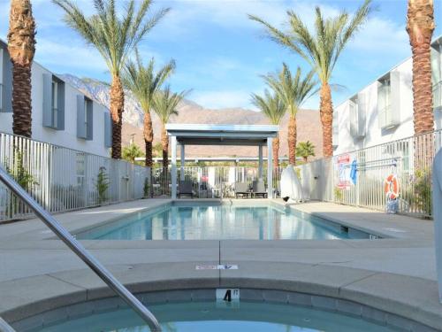 Palm 2150 Oasis Retreat