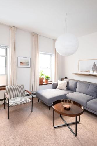Flexhome East Side Vintage 2BR SH3 Near St Mary's