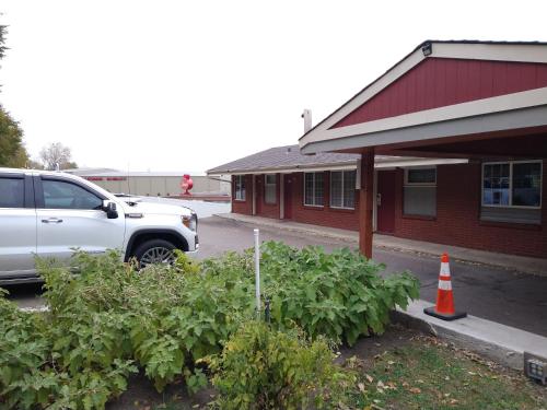 Highway Motel – St. Paul, MN