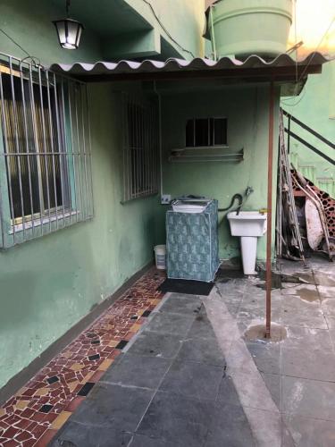 !!Casa na Penha toda Mobiliada em rua Tranquila!