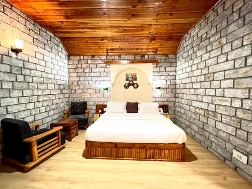 EKO STAY - Mountain Majesty Villa