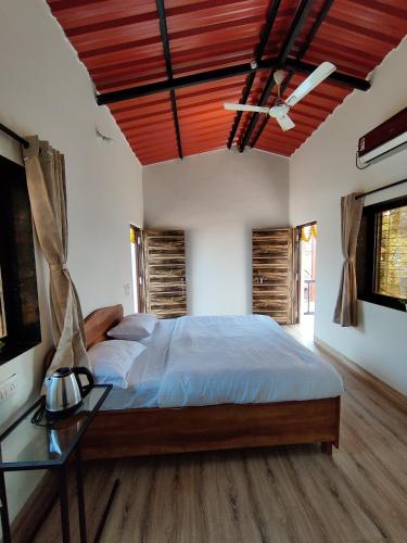Roy's Nature Nest - Farm Stay near Malshej Ghats in Chirad