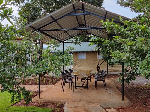 Seadmed, Roy's Nature Nest - Farm Stay near Malshej Ghats in Chirad
