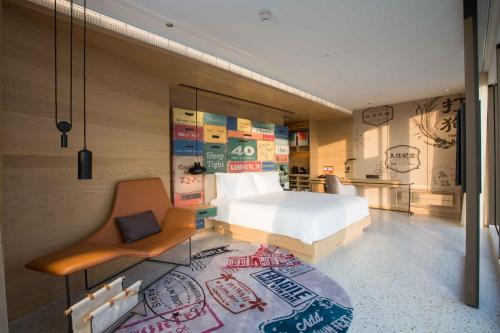 room detail thumbnail 1