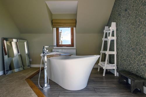 Dunnet B&B Escapes - image 6