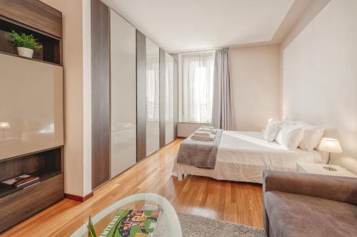 Milan Royal Suites - Centro Room Type - Studio Apartment - Via Romagnosi 4